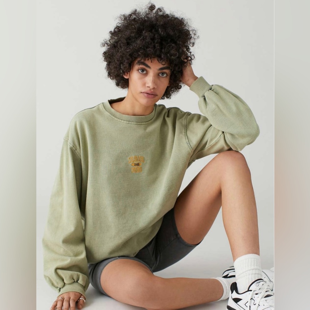 urban outfitters green colorado springs sweatshirt